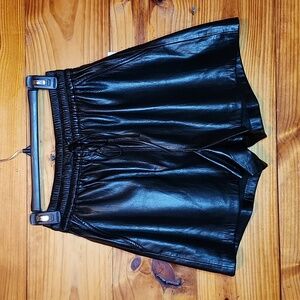 NWT Good American "Better Than Leather" Vegan Leather Shorts SZ 2